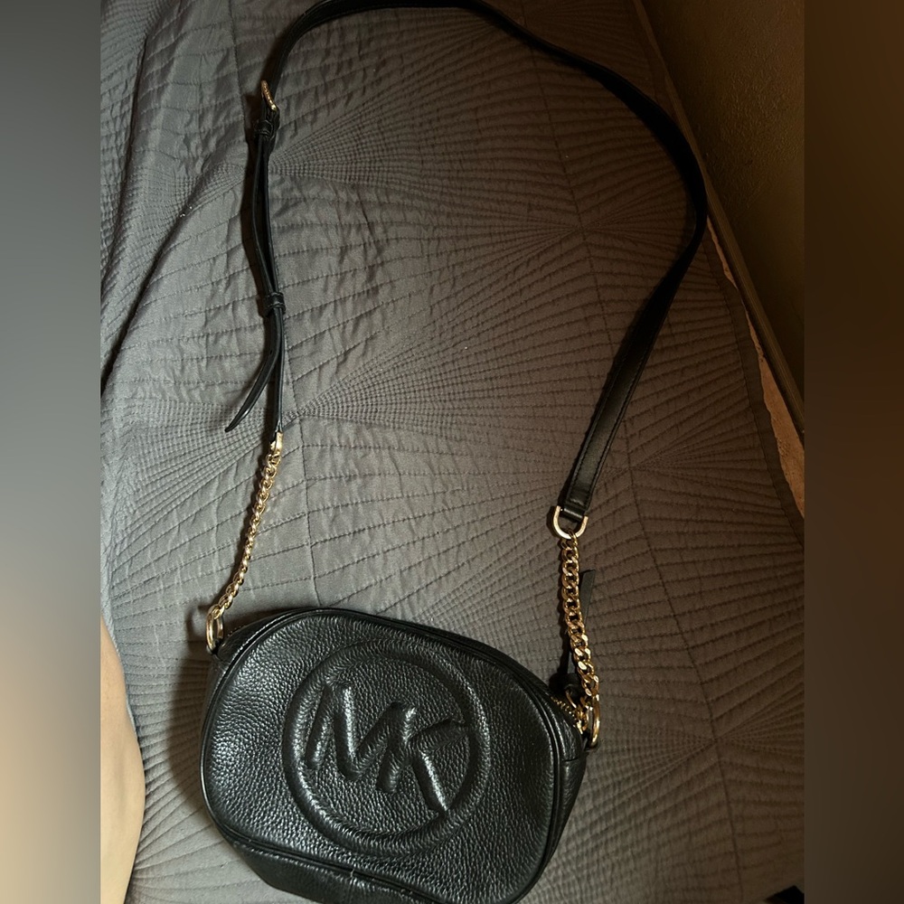 Small Cross body MK pebbled purse